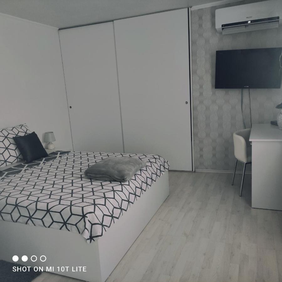 Studio Apartman Valentina Velika Mlaka ภายนอก รูปภาพ